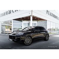 Porsche Porsche Cayenne E-Hybrid 470hk 2024 / SportDesign / Pano